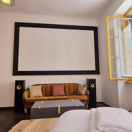 Handcrafted Design トリエステ