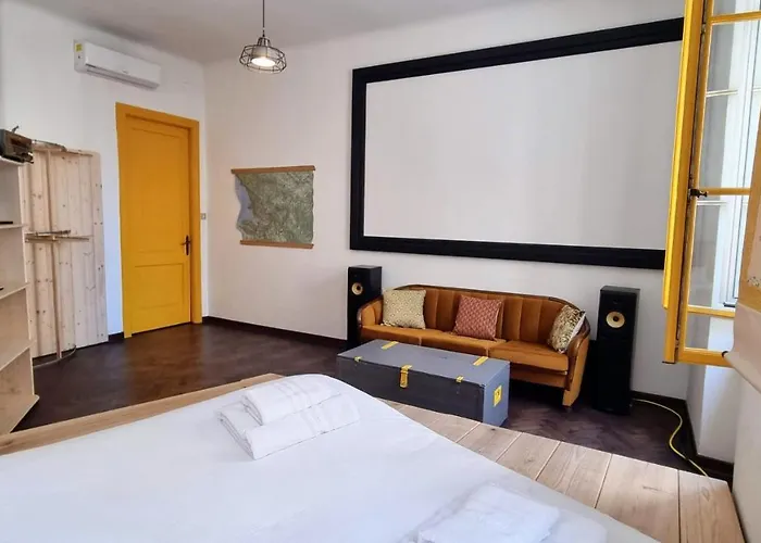 Handcrafted Design Apartament *