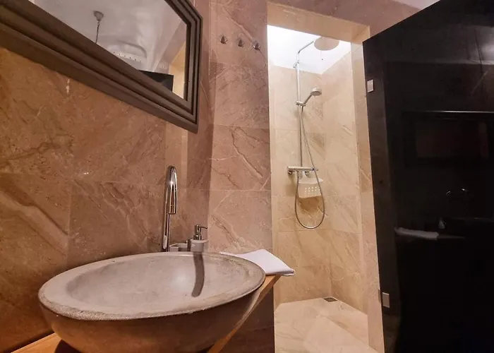 Apartament Handcrafted Design *